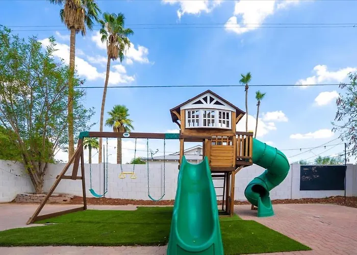 Holiday home Sorriso Stylish 3br With Backyard Fun Scottsdale