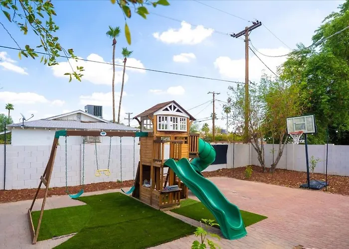 Sorriso Stylish 3br With Backyard Fun Holiday home